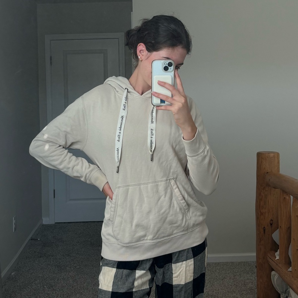 Abercrombie tan sweatshirt